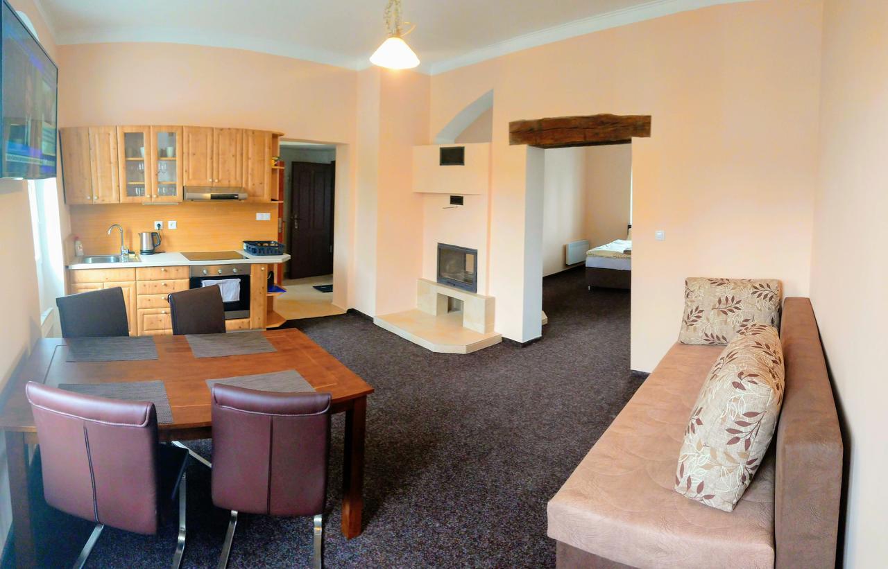 Apartmany - Na Stare Radnici - Karlovy Vary Ngoại thất bức ảnh